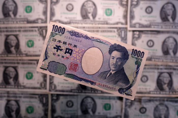 Đồng USD tiếp tục giữ vững sức mạnh và giao dịch gần mức cao nhất trong hai tháng vào ngày 4/6 (Ảnh: Reuters).