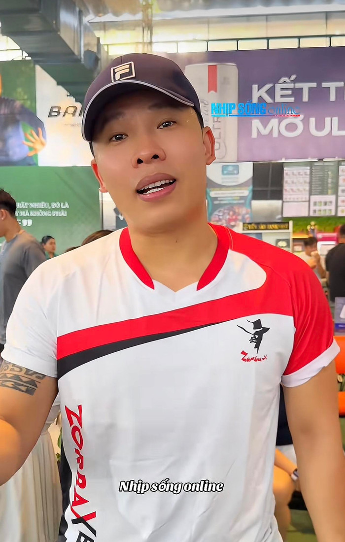 Vũ Khắc Tiệp nói về Vlog du lịch được đăng lại trên kênh YouTube, trong đó có clip đi cùng Ngọc Trinh. (Ảnh chụp màn hình từ TikTok Nhịp Sống Online)