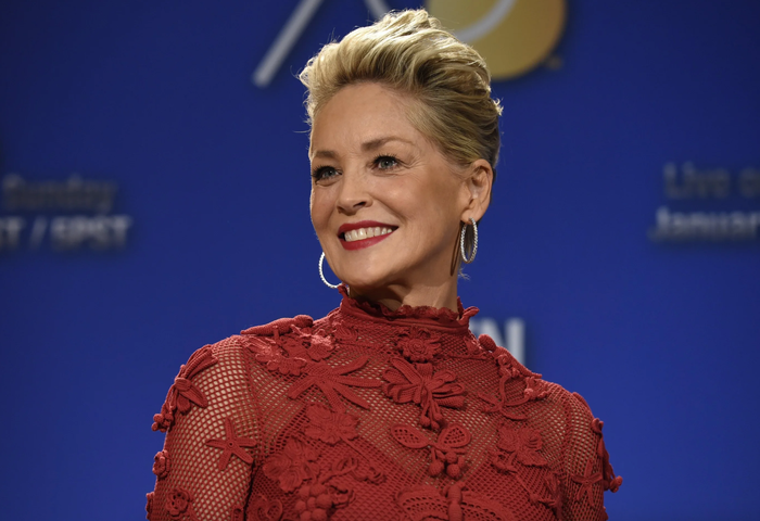 Theo Sharon Stone, khi nghe đến khả năng cô phải cắt bỏ ngực, chồng bà đã phản ứng dữ dội.
