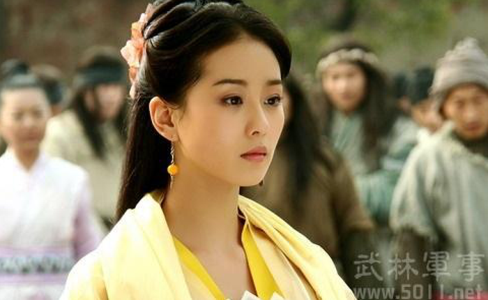 Dù chỉ góp mặt trong hai lần xuất hiện ngắn ngủi, Hoàng Y Nữ Tử lại để lại dấu ấn đặc biệt.