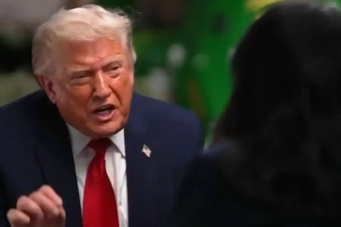 Donald Trump tỏ ra tức giận rõ rệt trong cuộc phỏng vấn trên kênh NBC.