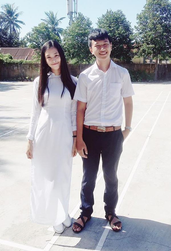 Thời học sinh đáng yêu của hoa hậu Tiểu Vy.