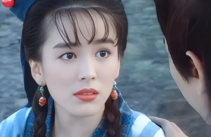 Anh Cô do nữ diễn viên Tưởng Văn Đoan thủ vai trong bộ phim truyền hình võ hiệp kinh điển Anh hùng xạ điêu (phiên bản 1994) của đài TVB Hồng Kông. Ảnh: Sohu