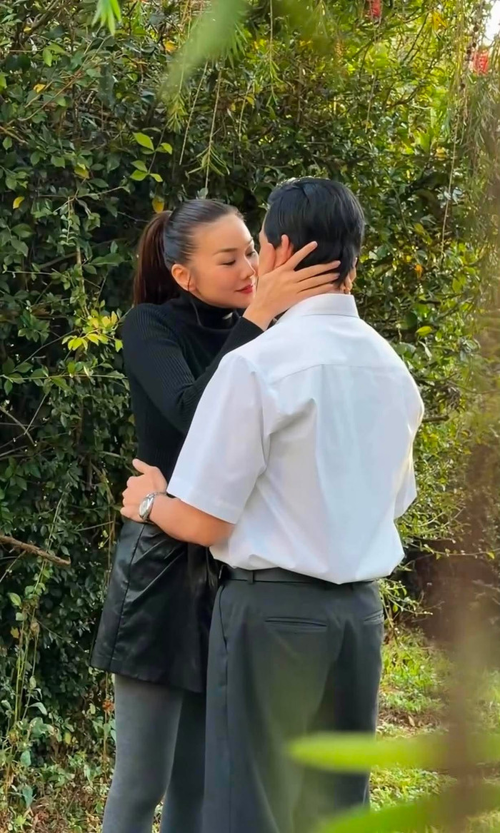 Nữ siêu mẫu tập trung cho vai diễn.