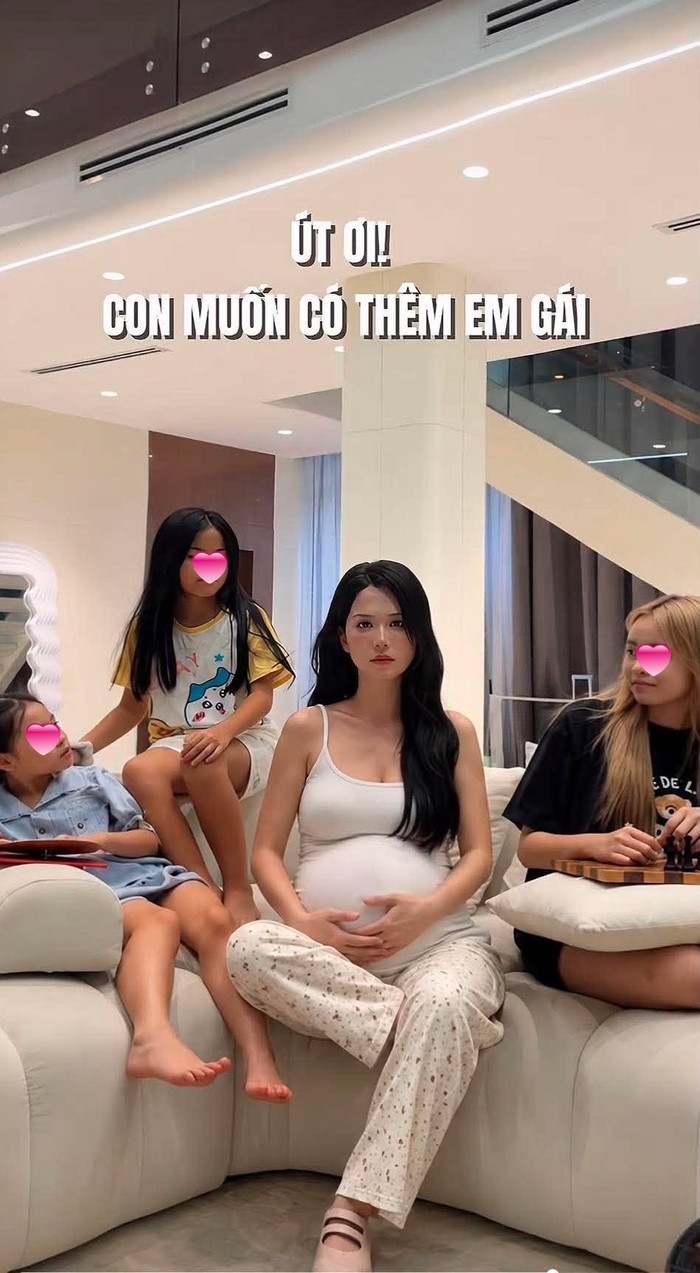 Ngọc Trinh khiến nhiều netizen bất ngờ, thích thú với hình ảnh mang bầu.