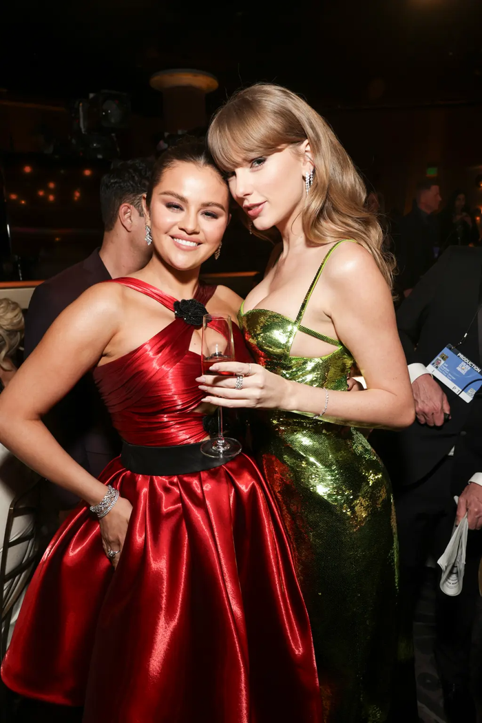 Theo nguồn tin, Gigi Hadid và Selena Gomez sẽ đảm nhận vai trò phù dâu trong lễ cưới của Taylor Swift.