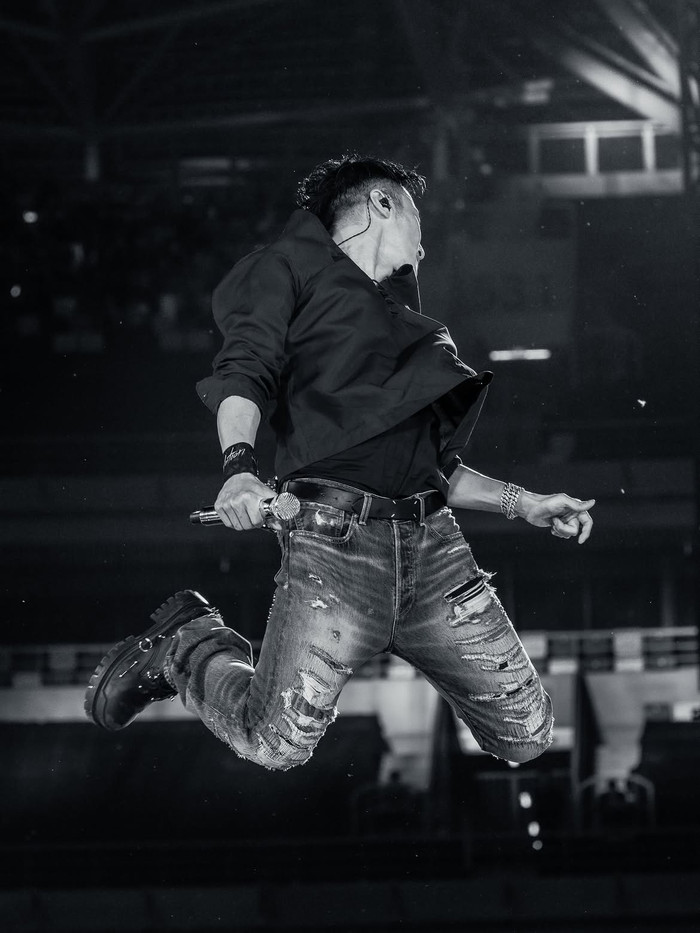 Tạ Đình Phong trên sân khấu Evolution Nic Live (Ảnh: IG Nicholas Tse)&nbsp;