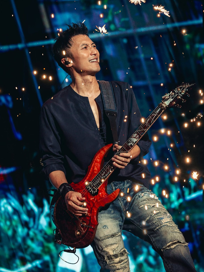 Tạ Đình Phong trên sân khấu Evolution Nic Live (Ảnh: IG Nicholas Tse)&nbsp;