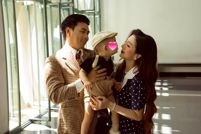 Hồ Quang Hiếu báo tin vui khi vợ mang bầu lần 2.