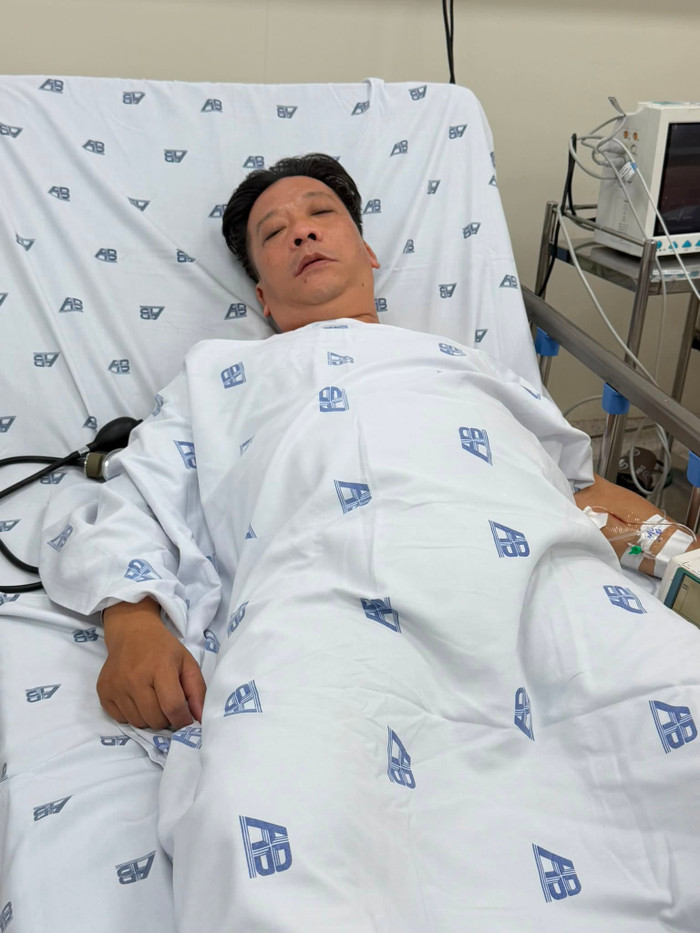 Nghệ sĩ Minh Hòa nhập viện cấp cứu vì đột quỵ.