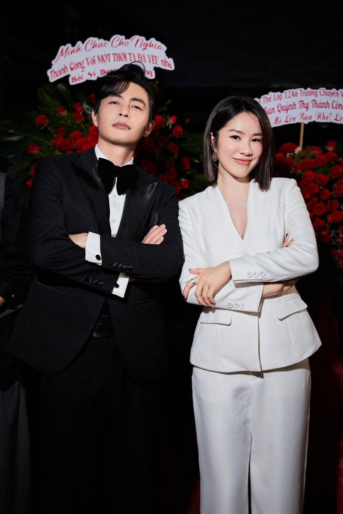 Dù chưa hé lộ mục đích của bức ảnh, Lê Phương vẫn khiến khán giả kỳ vọng sẽ sớm tái hợp Quốc Huy trong một dự án mới. Ảnh: FBNV.