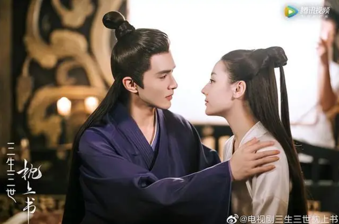 Địch Lệ Nhiệt Ba và Cao Vỹ Quang tái hiện chuyện tình kéo dài qua nhiều kiếp của Phượng Cửu và Đông Hoa Đế Quân. Ảnh: Weibo&nbsp;