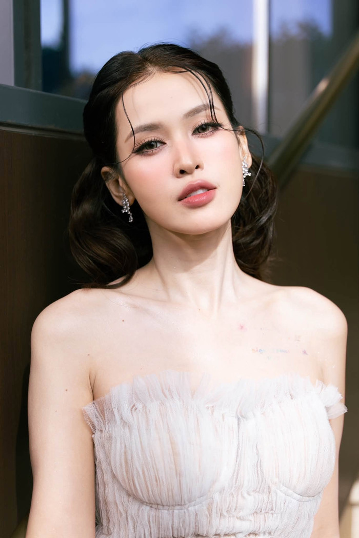 Tú Vi đốn tim fan với nhan sắc ngọt ngào, quyến rũ. (Nguồn: FBNV)