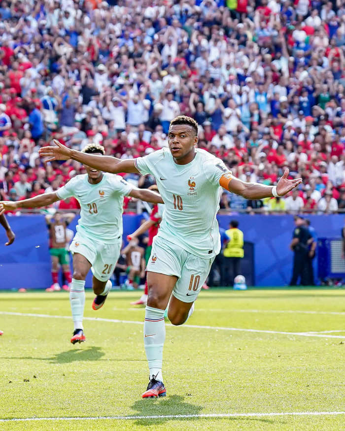 Mbappe ghi dấu với 1 bàn, 1 kiến tạo, đưa tuyển Pháp thắng áp đảo Morocco 2-0 để giành vé vào bán kết World Cup 2026. Ảnh: FIFA