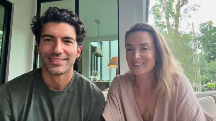 Justin Baldoni đăng tải một đoạn video trên Instagram cùng vợ là Emily Baldoni.