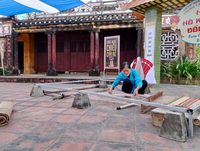 Làng Cẩm Nê đã có hơn 600 năm trong nghề làm chiếu. Ảnh minh họa: Báo Công Lý