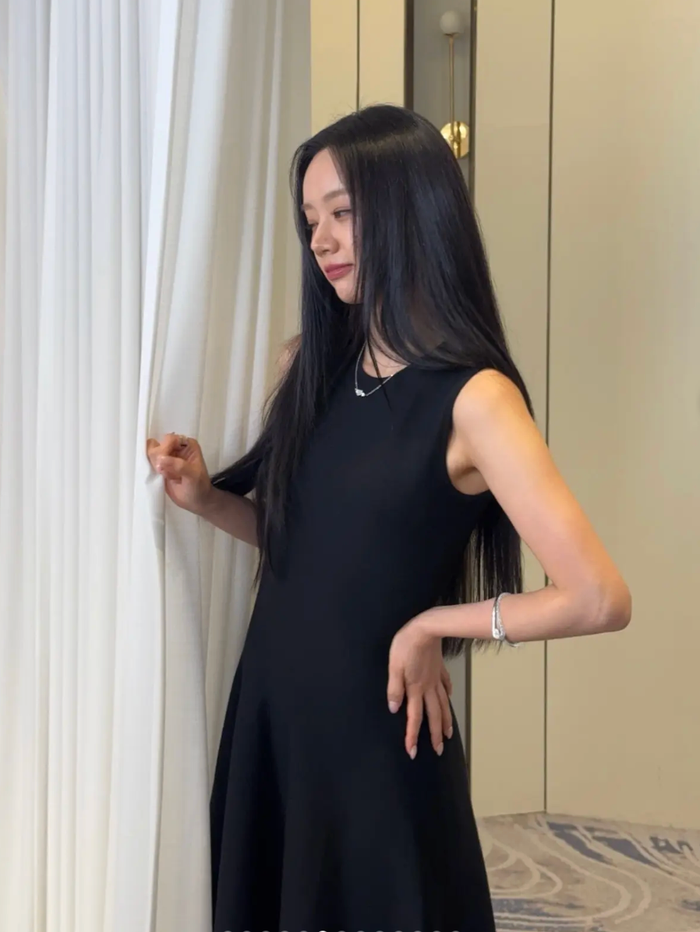 Hyeri (Girl's Day) khoe vòng eo thon gọn sau tranh cãi lộ mỡ bụng Ảnh 3