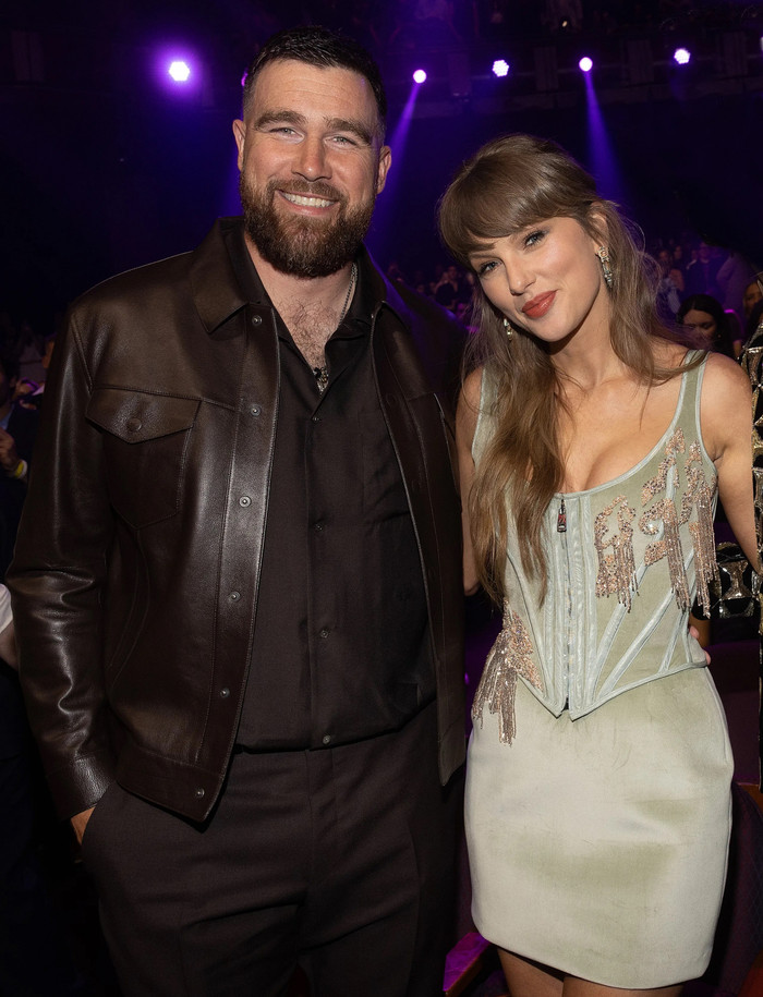 Rộ tin Taylor Swift đổi họ sau khi kết hôn với Travis Kelce Ảnh 1