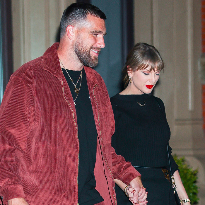 Rộ tin Taylor Swift đổi họ sau khi kết hôn với Travis Kelce Ảnh 2