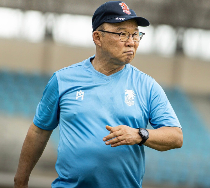 HLV Park Hang Seo liệu có thành công ở Thái Lan. Ảnh: Kanchanaburi Power FC