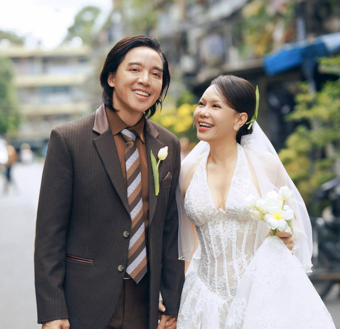 Hoài Phương luôn đồng hành cùng Việt Hương trong cả cuộc sống lẫn sự nghiệp nghệ thuật. Ảnh: FBNV