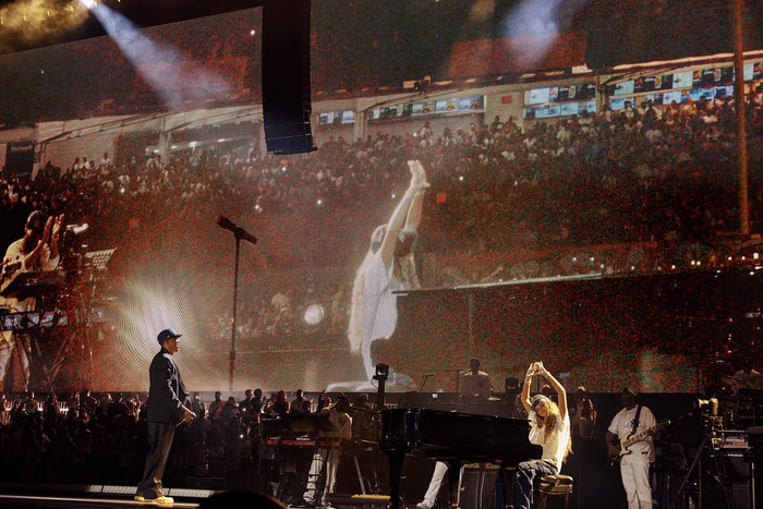 Beyoncé và con gái Blue Ivy xuất hiện trong đêm concert mở màn của Jay-Z Ảnh 3