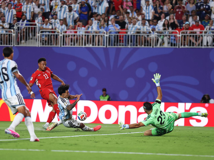 Bàn gỡ hoà 1-1 của Thuỵ Sĩ. Ảnh: FIFA