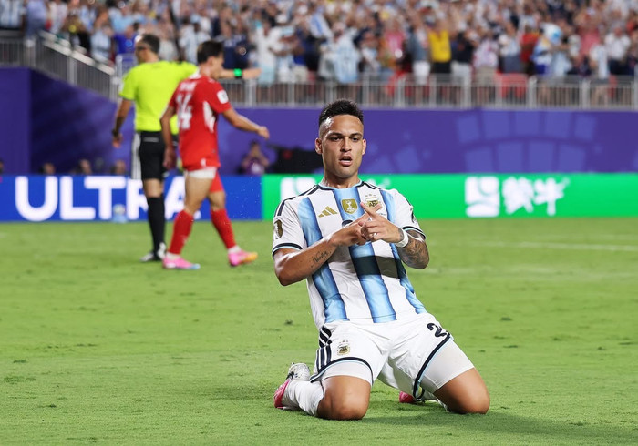 Argentina gặp Anh ở bán kết. Ảnh: FIFA