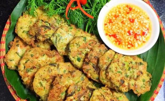 Ở quê Phương Oanh có một loại đặc sản khiến du khách phải vượt qua nỗi sợ mới dám ăn Ảnh 4