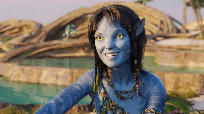 James Cameron được cho là sẽ chuyển trọng tâm từ Jake Sully sang thế hệ Na'vi mới, với Kiri giữ vai trò then chốt trong câu chuyện. Ảnh: 20th Century Studios.