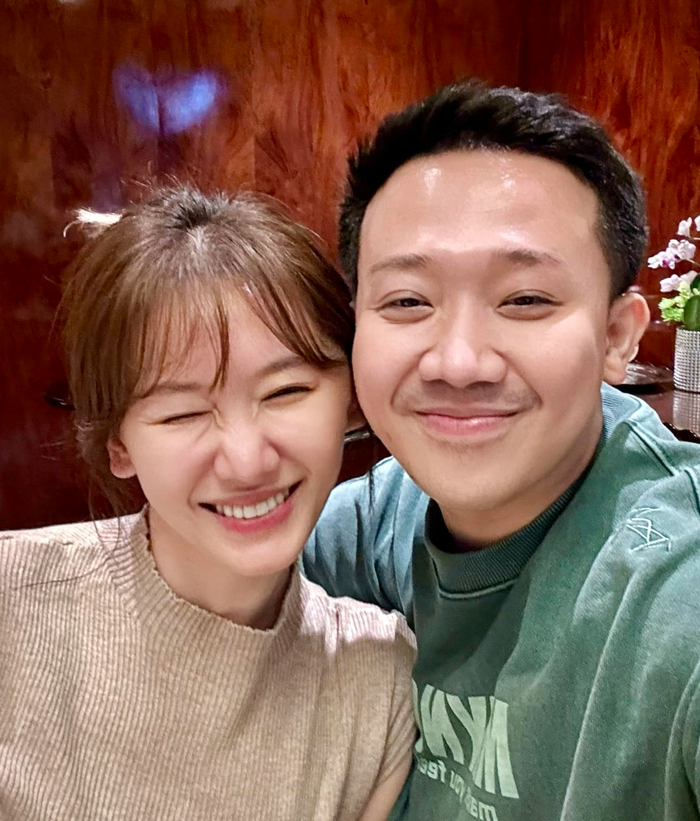 Trấn Thành và Hari Won là cặp vợ chồng được đông đảo khán giả yêu thích.