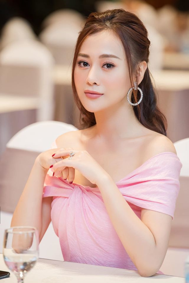 Diễn viên Phương Oanh.