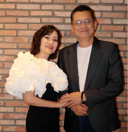 Hồng Đào và Hữu Châu là đôi bạn gắn bó với nhau hơn 4 thập kỷ.&nbsp;