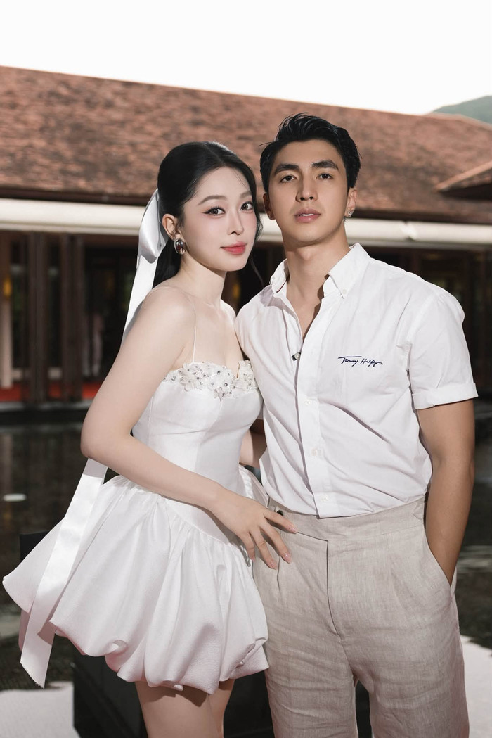 Á hậu Phương Nga và Bình An khiến mạng xã hội rần rần với màn tương tác ngọt ngào. (Nguồn: FBNV)
