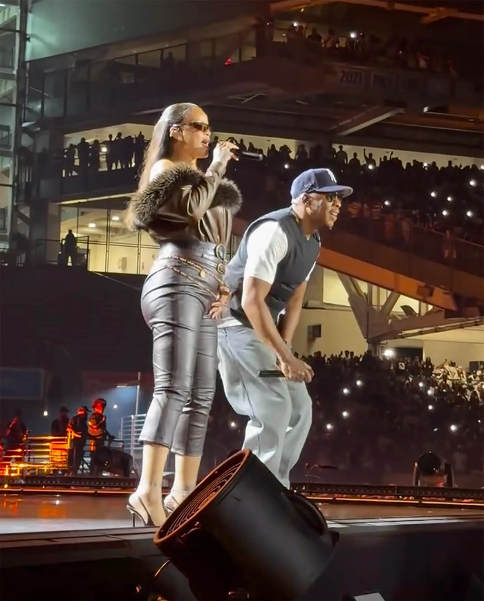 Rihanna thừa nhận mất phong độ khi tái xuất sân khấu Ảnh 2