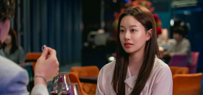 Park Yoo Na tiết lộ cô nhanh chóng thân thiết với Hani trong quá trình ghi hình.