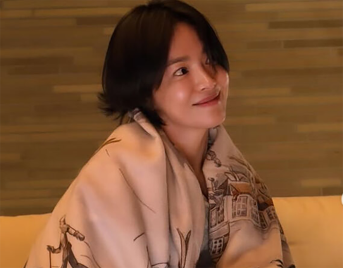 Một đoạn video cũ ghi lại những chia sẻ hài hước của Song Hye Kyo bất ngờ bị 'đào' lại.