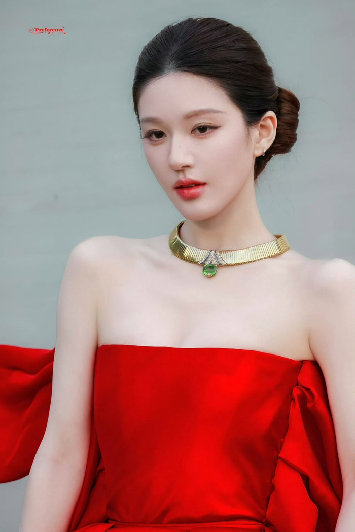 Nhiều đồng nghiệp, khán giả yêu mến Triệu Lộ Tư vì tính cách cởi mở và thân thiện. Ảnh: Fansite