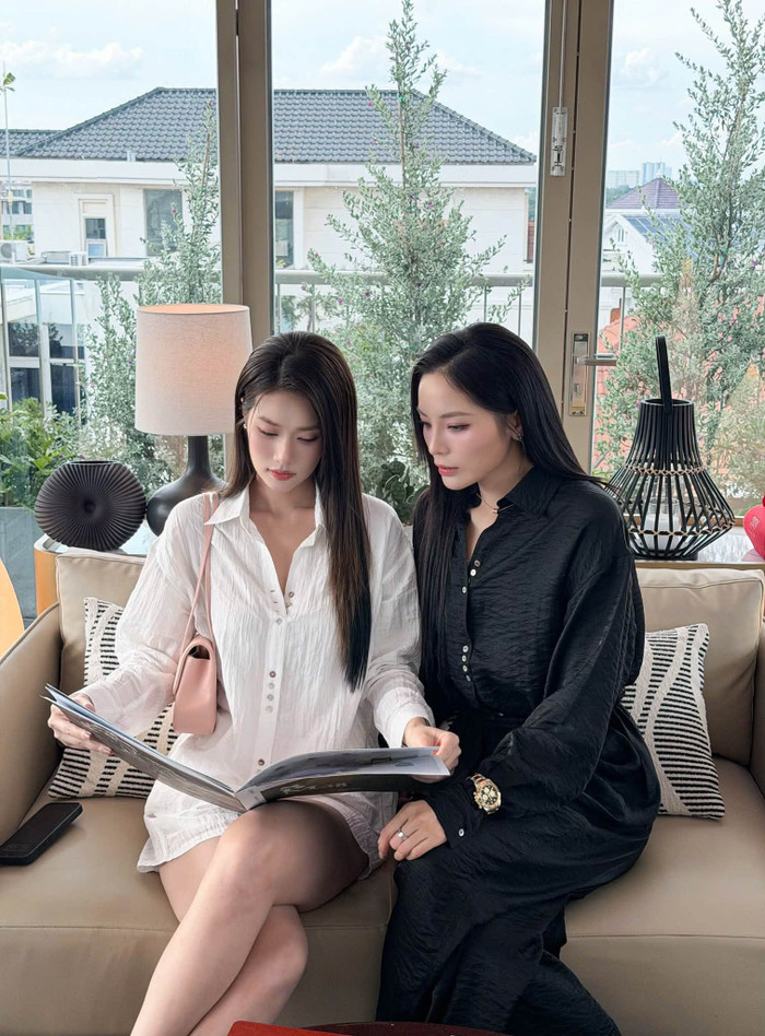 Kỳ Duyên và Thiên Ân thể hiện sự tập trung dành cho công việc. Ảnh: FBNV