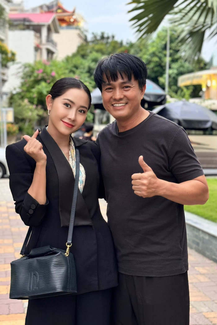 Tường Vi và Cao Minh Đạt tái ngộ trong Tình thâm đối đầu, tiếp nối mối duyên hợp tác kéo dài hơn một thập kỷ trên màn ảnh nhỏ. Ảnh: FBNV.