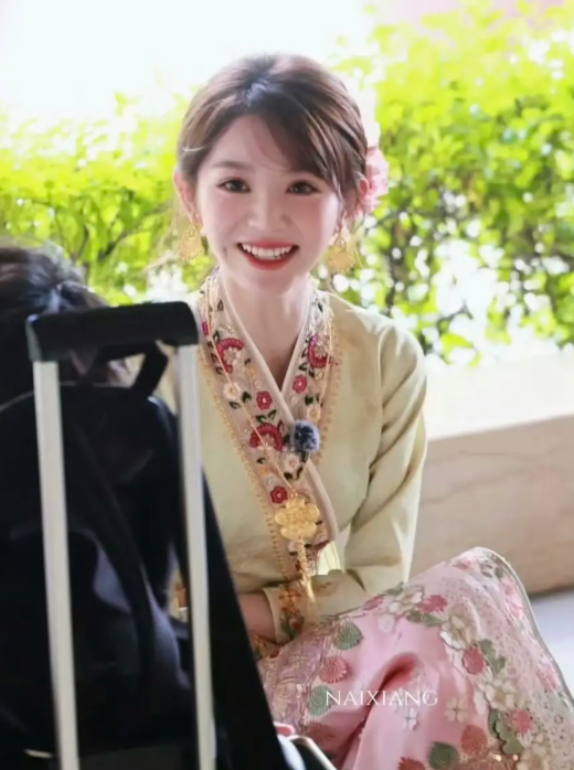 Điền Hi Vi gây sốt với tạo hình công chúa dân tộc ngọt ngào Ảnh 2