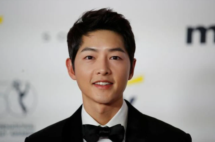 Với nhiều dấu ấn trong sự nghiệp, Song Joong Ki vẫn được kỳ vọng sẽ sớm tìm lại phong độ qua những dự án mới trong thời gian tới.