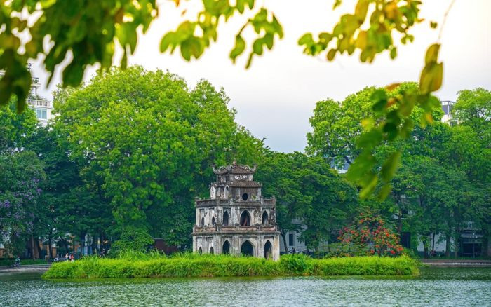 Hồ Gươm - địa điểm nổi tiếng Hà Nội