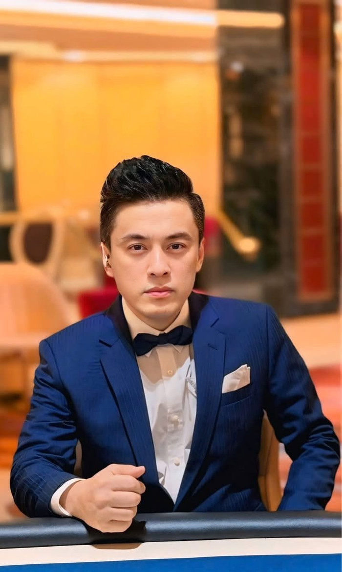Lam Trường khoe giao diện chuẩn quý ông, ngoại hình ngày càng cuốn hút. (Nguồn: FBNV)