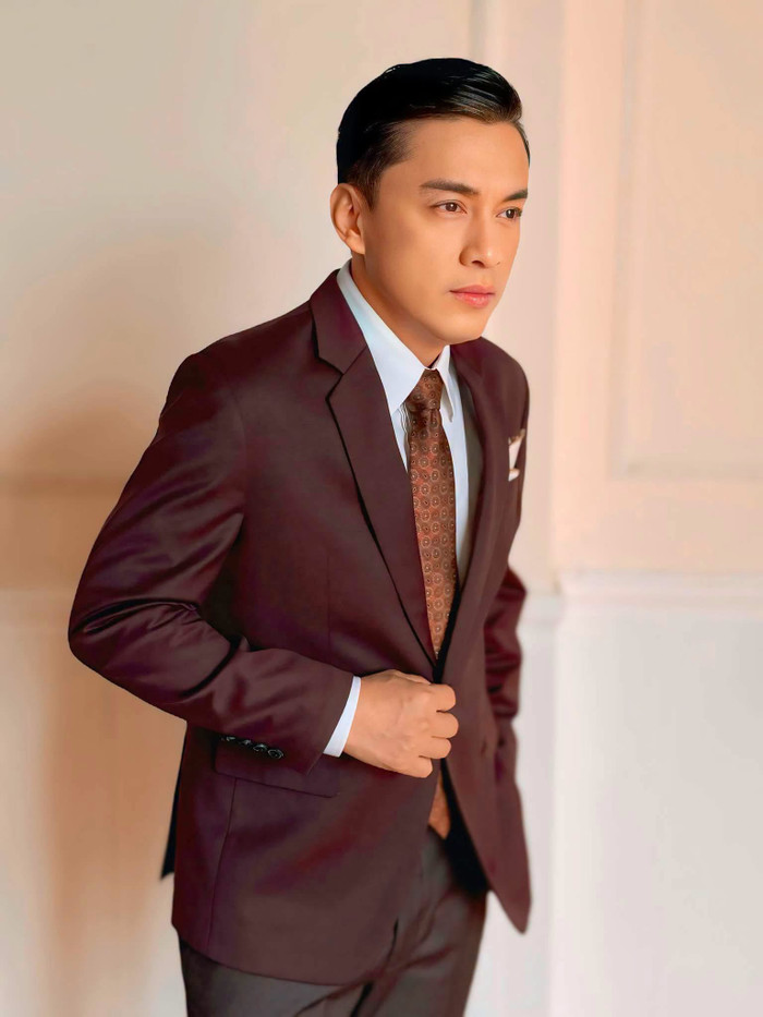 Lam Trường trẻ trung bất ngờ, visual tuổi 52 gây chú ý. (Nguồn: FBNV)