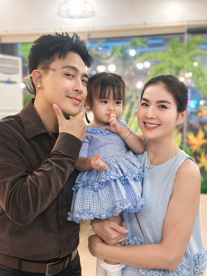 Kha Ly và Thanh Duy khá thoải mái trong việc cho con gái 'lên sóng' lẫn đưa đến các sự kiện của giới showbiz. Ảnh: FBNV