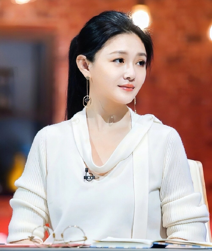 Thông tin về khối tài sản của Từ Hy Viên luôn nhận được sự quan tâm từ phía công chúng. Ảnh: Weibo