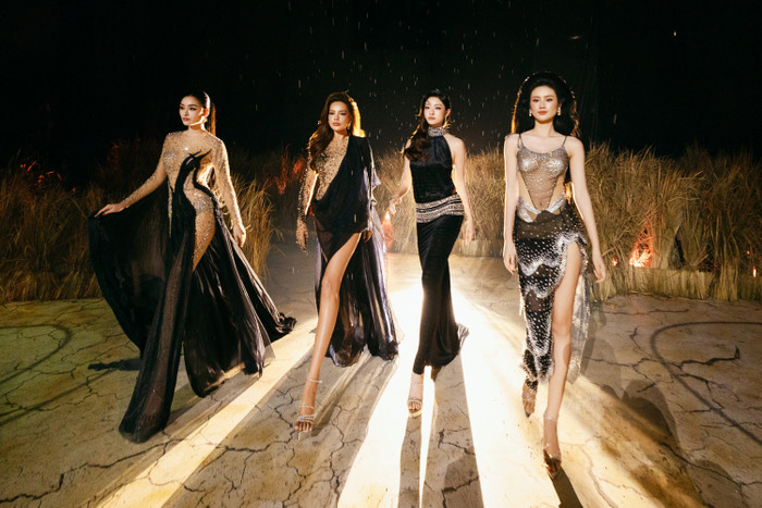 4 nàng hậu gồm Lương Thùy Linh, Lê Hoàng Phương, Ý Nhi và Yến Nhi gây chú ý với màn catwalk trên sân khấu.