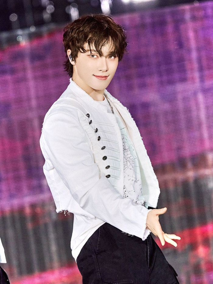 Visual điện ảnh của Dino (SEVENTEEN) trở thành tâm điểm. (Nguồn: FBNV)