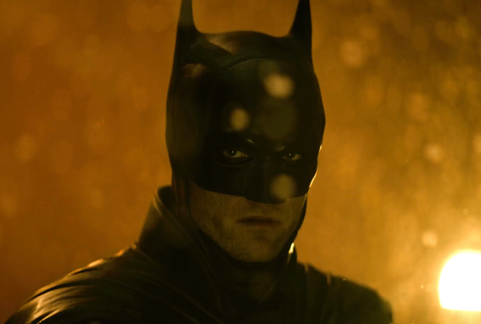 Robert Pattinson tiếp tục mang đến một hình tượng Bruce Wayne đầy u uất và mạnh mẽ. Ảnh: NSX